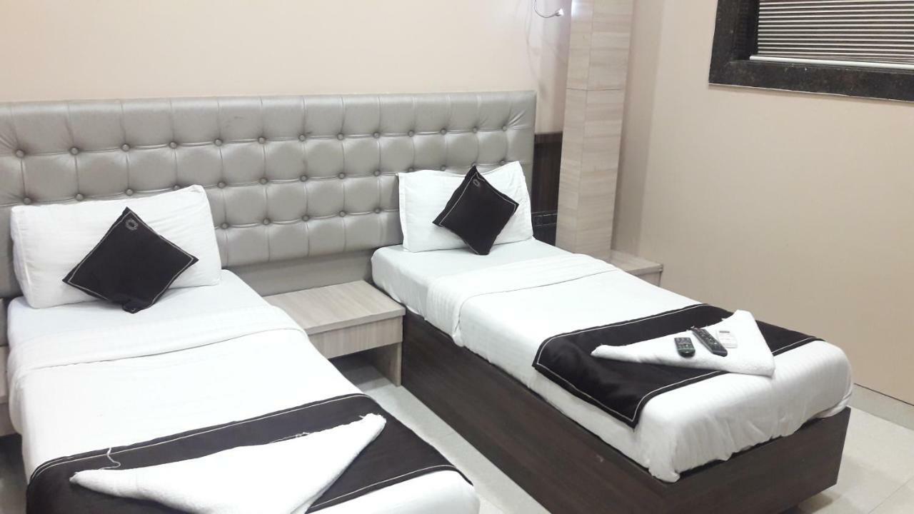 فندق مومبايفي  Shine Hospitality المظهر الخارجي الصورة